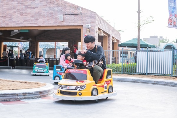 01主圖-甩尾小車手3.jpg 01主圖-甩尾小車手3.jpg