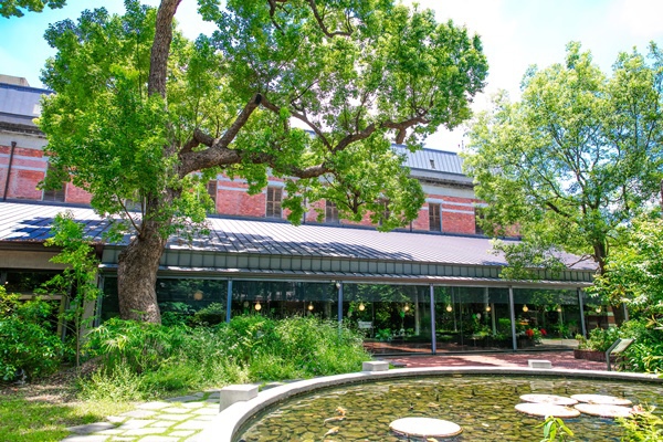 市中心的一抹靜謐,1915荷造場開創新型餐飲體驗.jpg 市中心的一抹靜謐,1915荷造場開創新型餐飲體驗.jpg