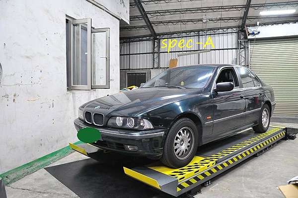 18 03 05 台中部落客蘇先生預約購入bmw 9 5i 中古車車輛定保 重點耗材更新更新e39水箱e39水箱上下水管e39節溫器e39 風扇離合器
