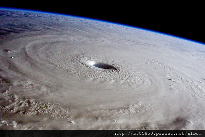 maysak_iss_2015090