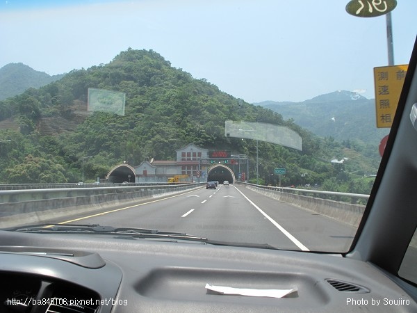 D1-03雪山隧道.jpg