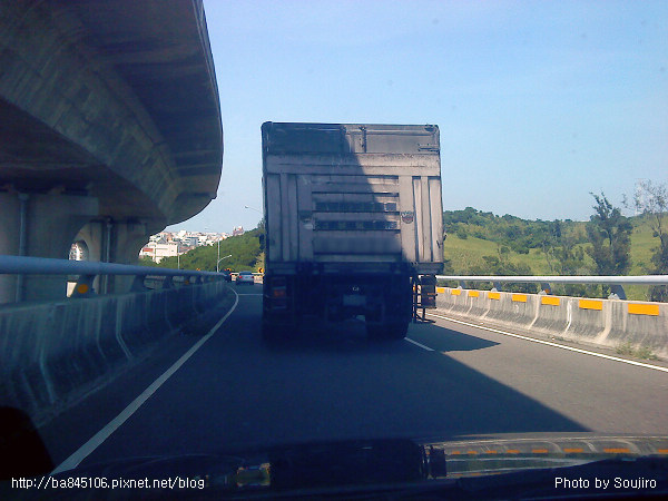 請保持安全距離.不要逼我變形.jpg 請保持安全距離.不要逼我變形.jpg