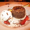 熱熔漿巧克力蛋糕+哈牌冰淇淋(190+120元)