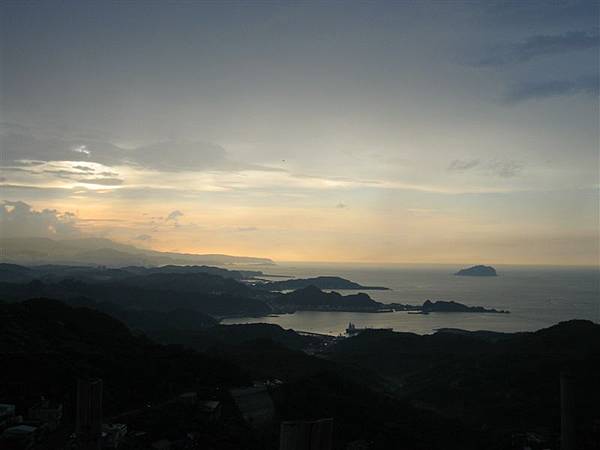 傍晚的九份～下過雨後的景色