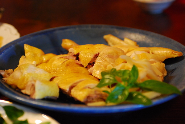 白斬土雞，肉質很優喔！