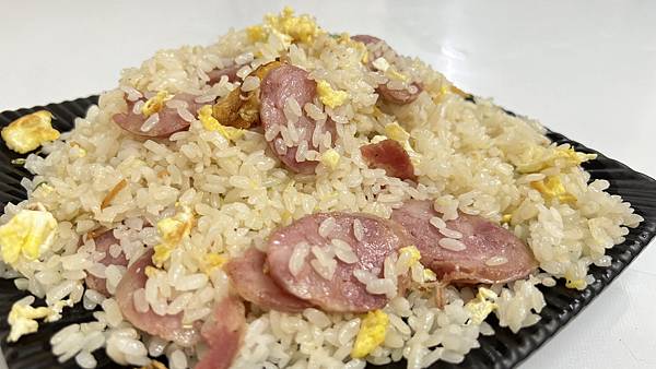 香腸蛋炒飯1.JPG 香腸蛋炒飯1.JPG