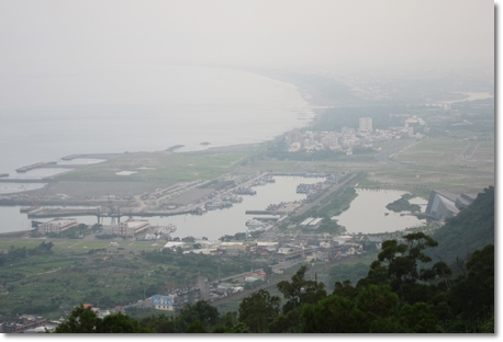 登高望遠・伯朗頭城城堡咖啡館