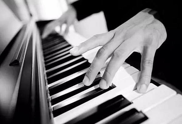 二手鋼琴回收-高價收購中古鋼琴 - 家中有閒置不用中古鋼琴嗎 二手鋼琴回收-高價收購中古鋼琴 - 家中有閒置不用中古鋼琴嗎