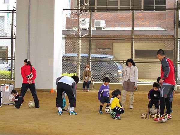 幼稚園版的足球體驗課程