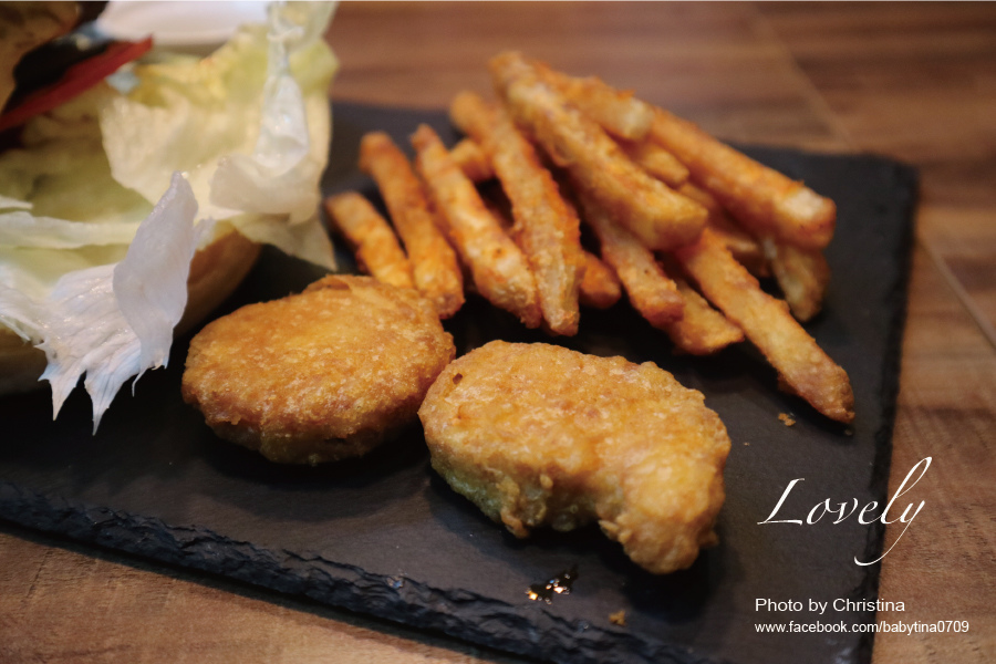 Lin%5Cs Burger