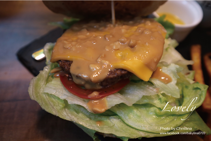 Lin%5Cs Burger