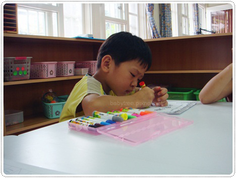 幼稚園畫畫.JPG 幼稚園畫畫.JPG