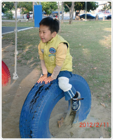 到公園玩.JPG 到公園玩.JPG