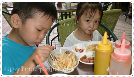 可愛小孩 可愛小孩