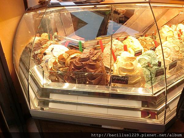 佛羅倫斯隨便一家冰淇淋店看起來都好吃