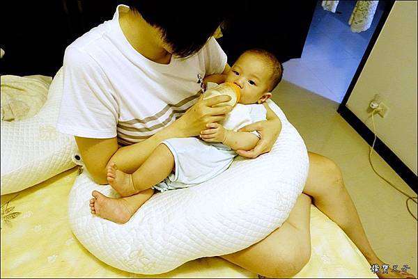 GreySa格蕾莎 哺乳護嬰枕 (12).JPG GreySa格蕾莎 哺乳護嬰枕 (12).JPG