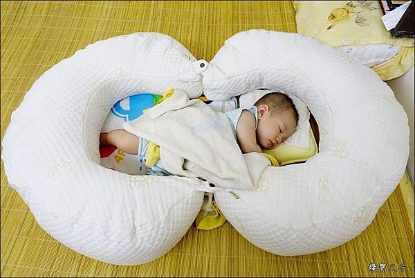 GreySa格蕾莎 哺乳護嬰枕 (8).JPG GreySa格蕾莎 哺乳護嬰枕 (8).JPG