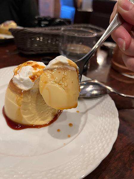 東京吃什麼❤️銀座下午茶☕️現烤脆皮焦糖布蕾🍮淋上滿滿「黑糖