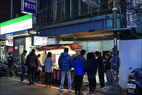 捷運中和新蘆線台北橋站 三重三和夜市必吃美食 魔鬼甄與天使嘉 痞客邦