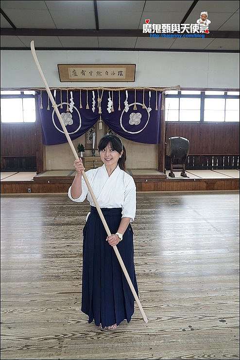 日本 伊丹 大阪十幾分鐘車程的伊丹市 日本傳統長刀 劍道體驗 感受日本武士文化精神 魔鬼甄與天使嘉 痞客邦