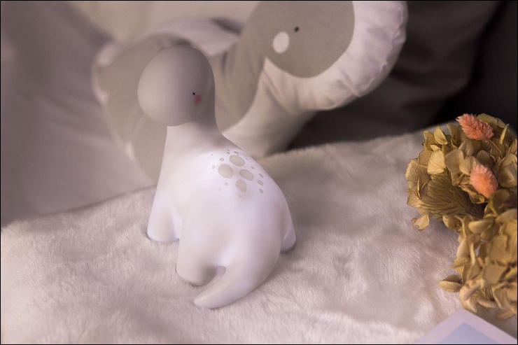 荷蘭療癒 侏儸紀恐龍夜燈 長頸雷龍2