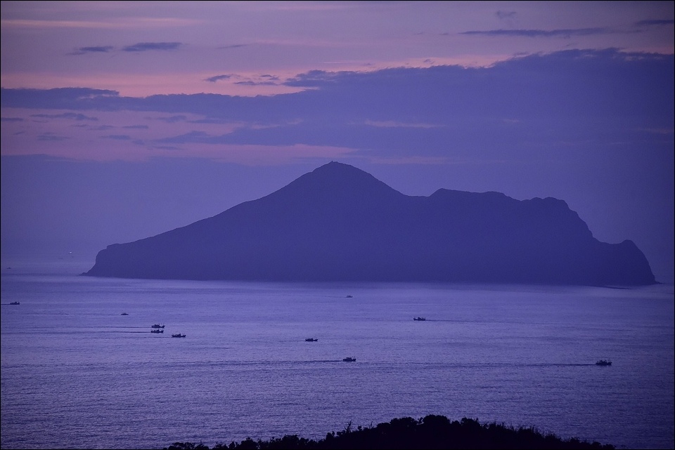 遠眺大海及龜山島