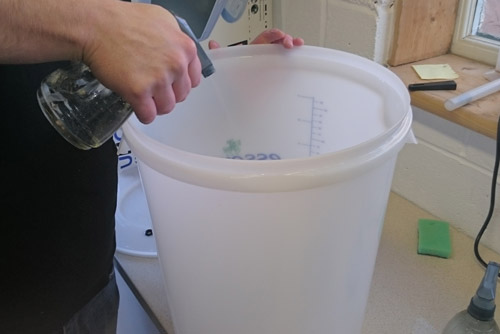 DME-Brew-03.jpg DME-Brew-03.jpg