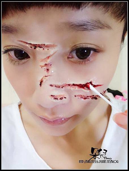 &hearts;特效化妆&hearts;万圣节妆容『自残女』用伤口妆点脸庞.