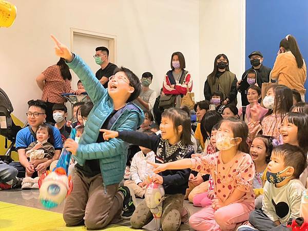 新竹親子活動邀約推薦｜氣球魔術＋泡泡秀！氣球大叔 Sony 