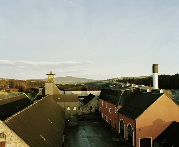 3345_hi_the_balvenie_distillery_courtyard.jpg