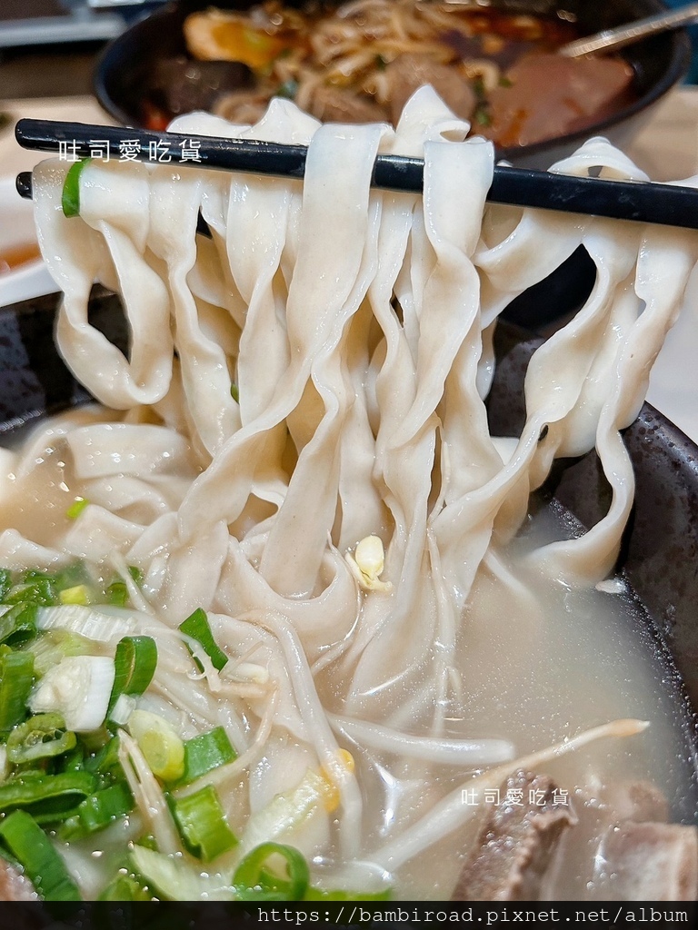 LINE_ALBUM_下河幫牛肉麵_230408_1_0.jpg