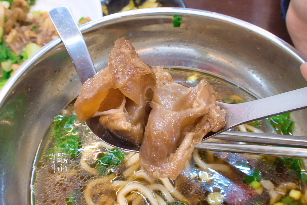 台中南屯在地美食鮮道口福牛肉麵牛肉麵台中牛肉麵牛肉麵推薦台中清燉牛肉麵牛肉麵台中台中牛肉麵ptt文心路美食鮮道口福牛肉麵向心店台中美食台中小吃南屯區牛肉麵問路天雲老師天界之舟方竹問路阿方竹竹小夫妻菜單09.jpg