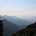 遠看層層山巒