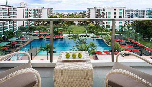 room-poolview-balcony room-poolview-balcony