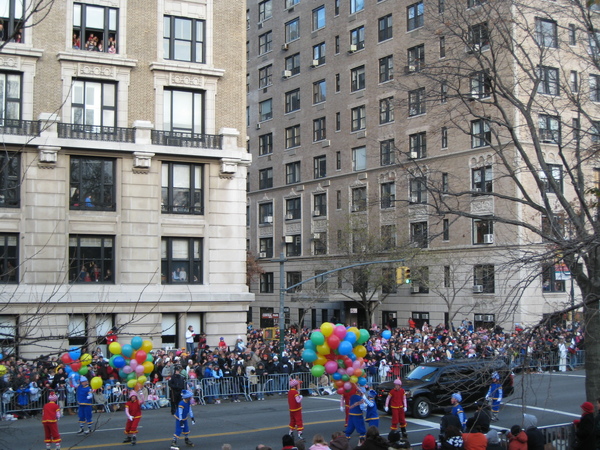 081127 NYC PARADE 065.JPG