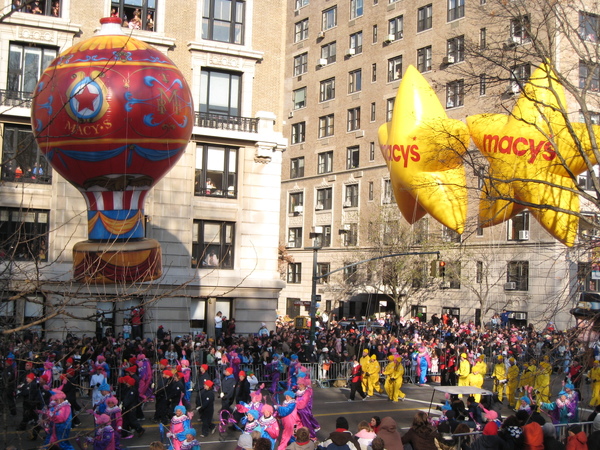 081127 NYC PARADE 075.JPG