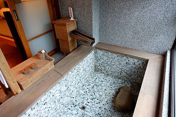 陽明山 出霧溫泉 Tsuwu Hot Spring