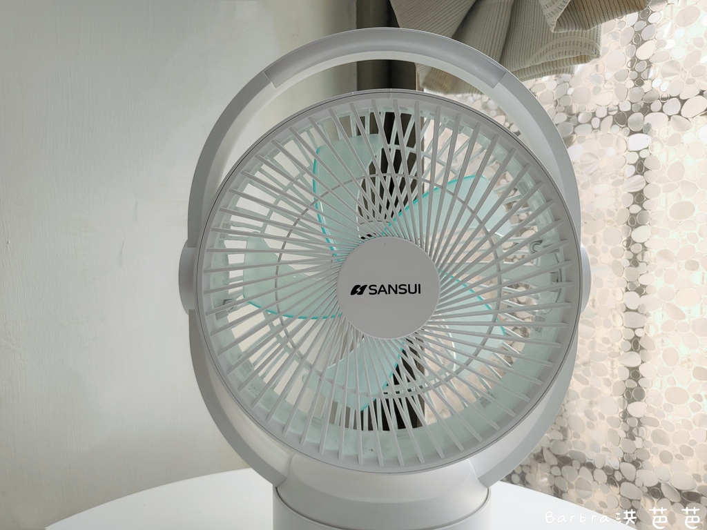 20220703_133803_mh1656870011713.jpg 露營風扇推薦「SANSUI山水」LED驅蚊照明DC風扇 超輕巧攜帶型電扇 無線充電式風扇 夏日必備