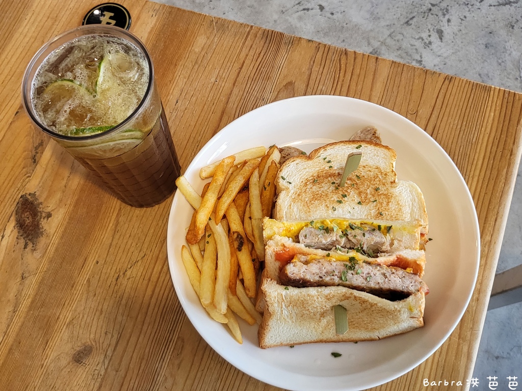 【桃園中壢美食】中原大學早午餐「豪秋吐司HowChou」炸漢