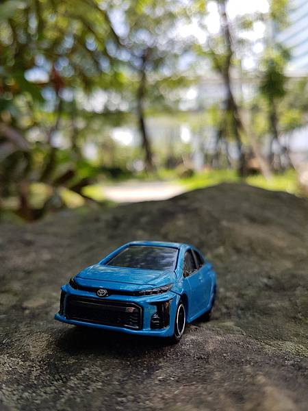 TOMICA No.76 2017 Toyota Prius PHV GR Sport