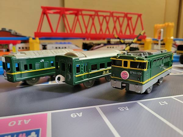 Twlight Express 暮光特快號寢台列車 & EF65 1124號機