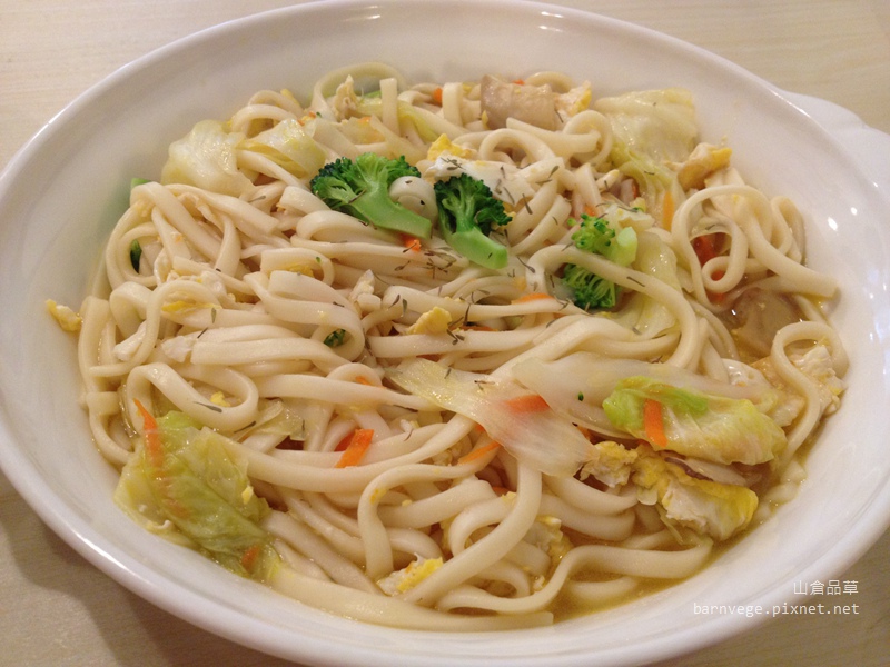 IMG_4319 醬油蛋蛋麵.jpg IMG_4319 醬油蛋蛋麵.jpg