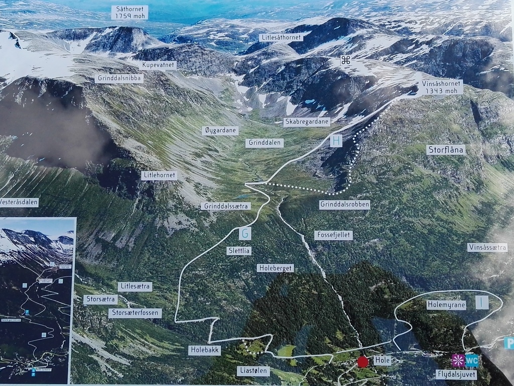 Hole-Grindalssatra trail.jpg Hole-Grindalssatra trail.jpg