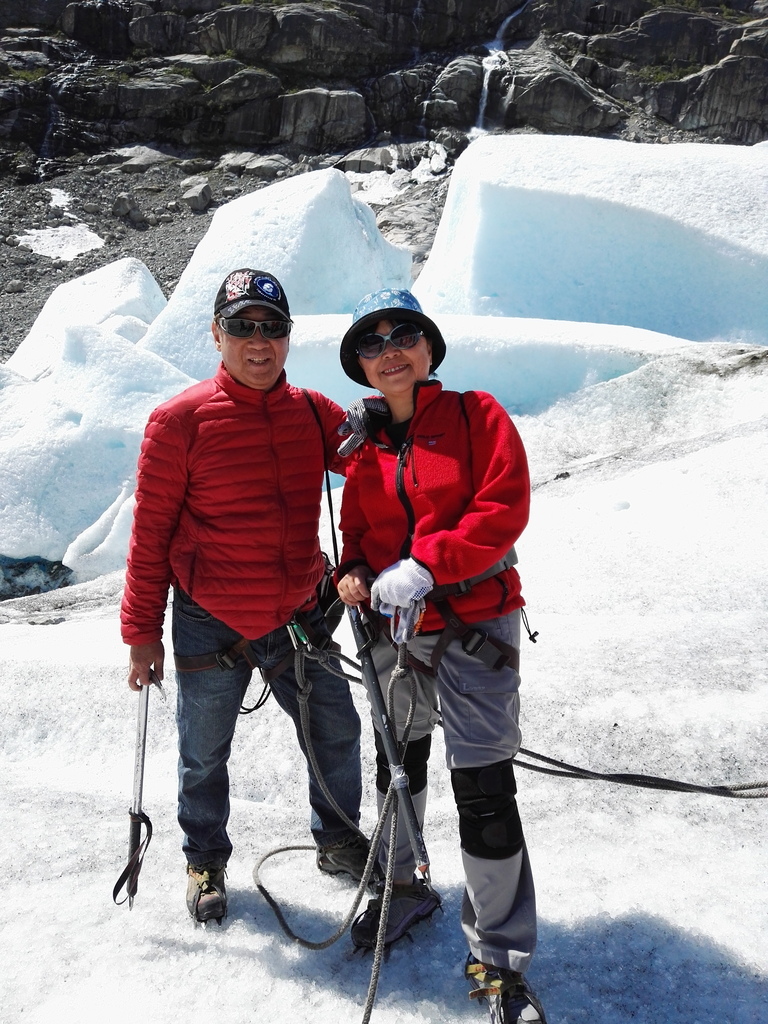 IMG_20160608_142623_BURST001_COVER.jpg IMG_20160608_142623_BURST001_COVER.jpg