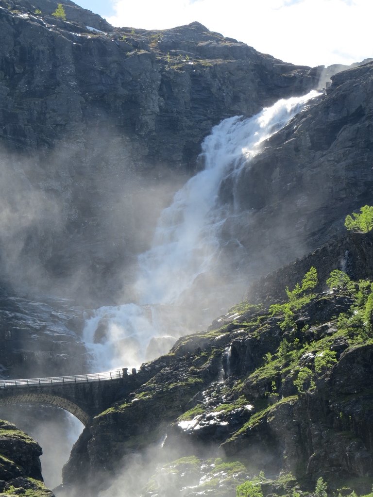 Stigfossen waterfall_Norway_BHsiung2016 (3).jpg Stigfossen waterfall_Norway_BHsiung2016 (3).jpg