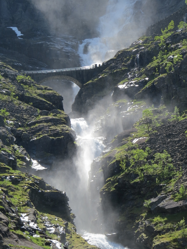 Stigfossen waterfall_Norway_BHsiung2016 (4).jpg Stigfossen waterfall_Norway_BHsiung2016 (4).jpg