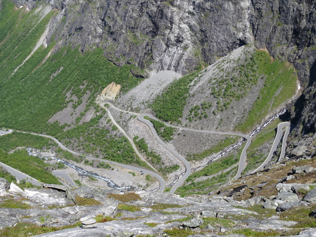The Trolls Path Viewpoint_Norway_BHsiung2016 (3).jpg