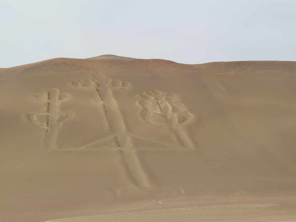 Paracas Candelabra_Peru_Barry Hsiung2017.jpg Paracas Candelabra_Peru_Barry Hsiung2017.jpg
