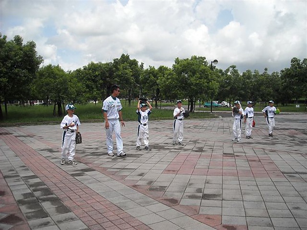 建宏哥哥來教投手囉-黑熊 (7).jpg