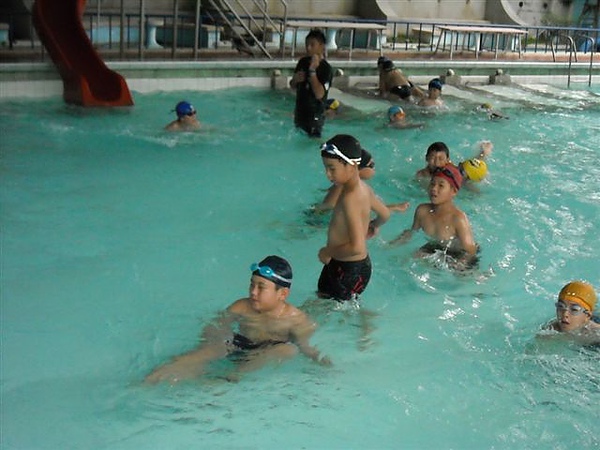 去澄清湖青年活動中心游泳 (61).jpg